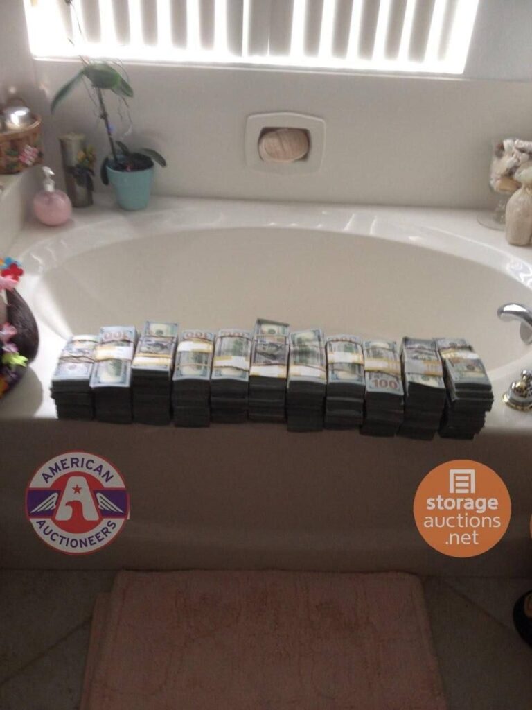 Американец купил склад за $500