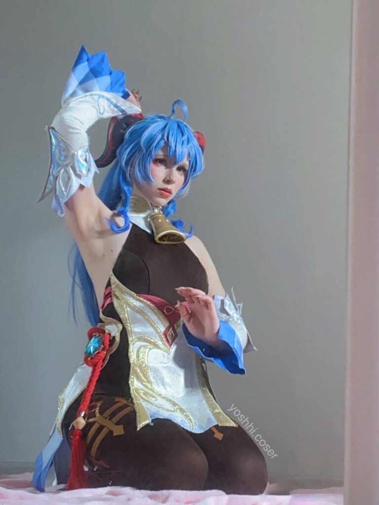 Genshin Impact cosplay