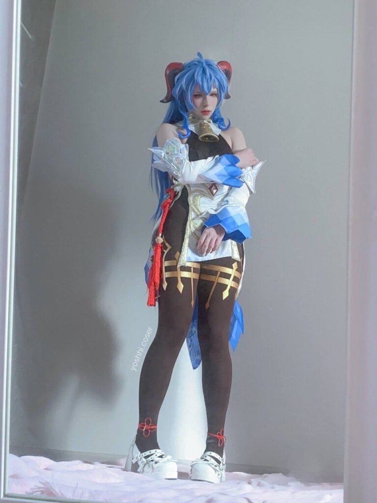 Genshin Impact cosplay