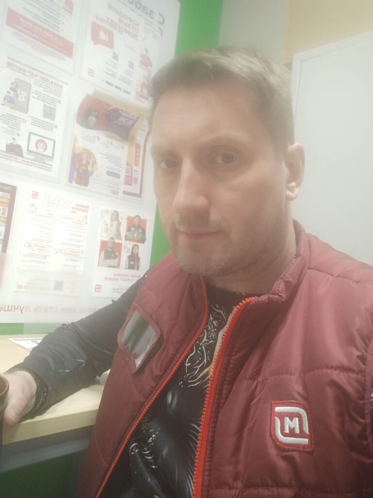 Вчера ко мне подошел мальчик